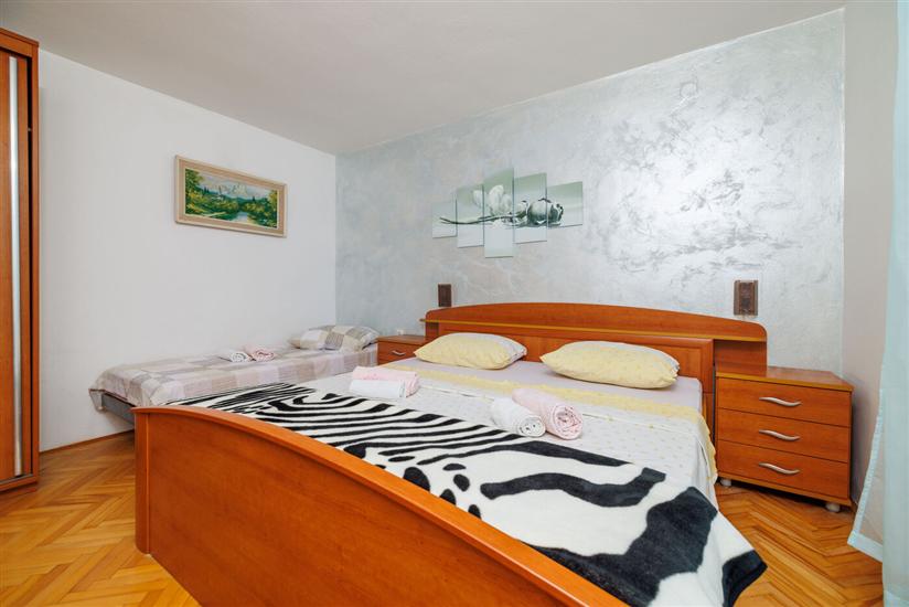 Apartment A1, for 8 persons