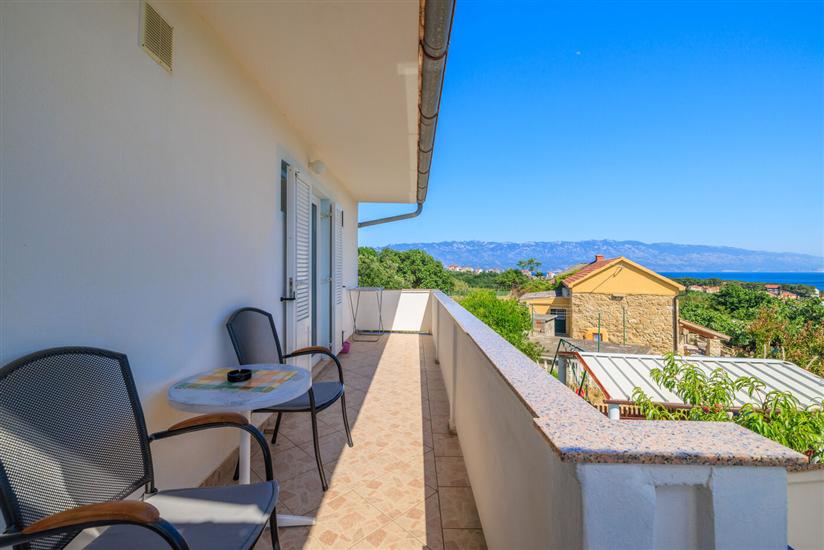 Apartment A1, for 8 persons