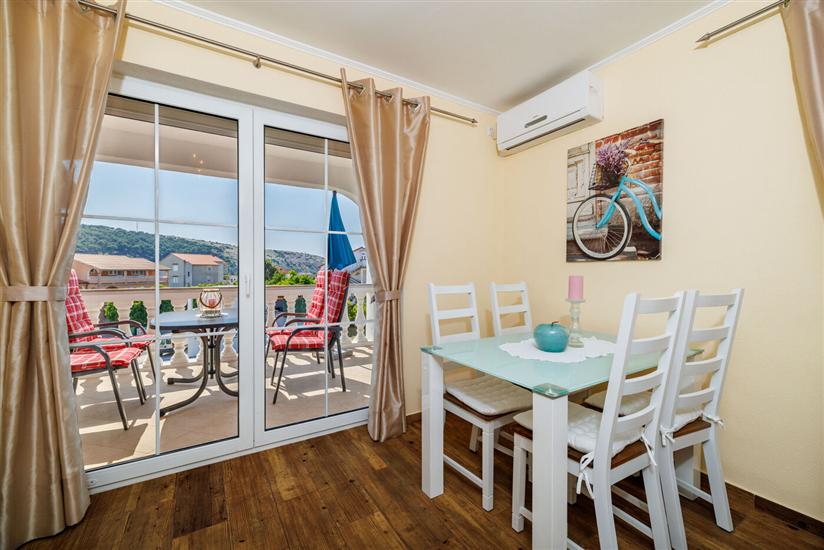 Apartment A5, for 4 persons