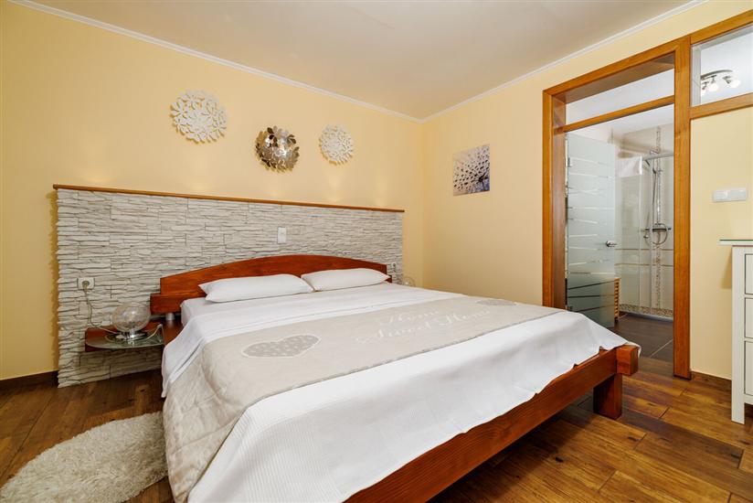 Apartment A5, for 4 persons