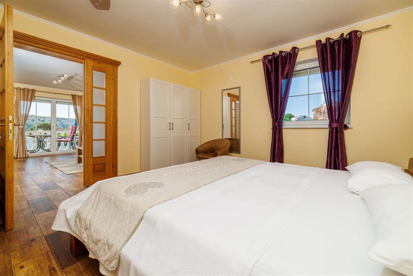 Apartment A5, for 4 persons