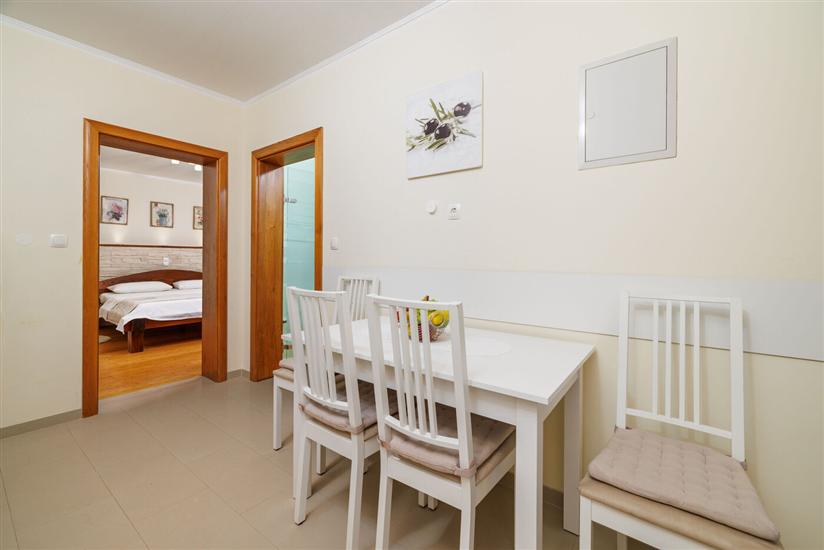 Apartment A6, for 4 persons