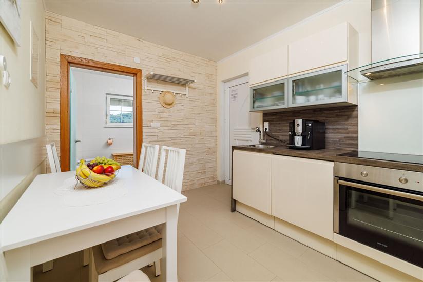 Apartment A6, for 4 persons