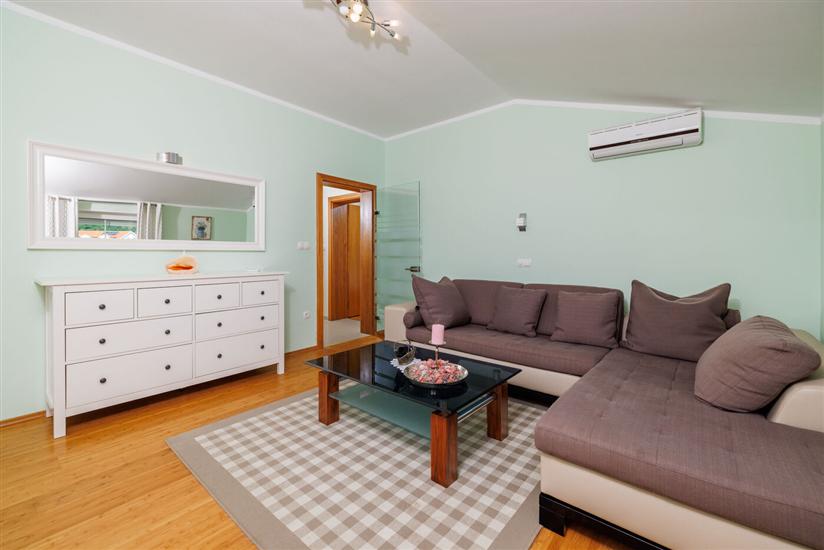 Apartment A6, for 4 persons