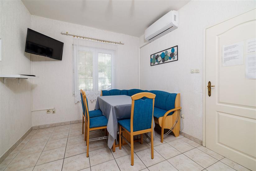 Apartment A1, for 6 persons