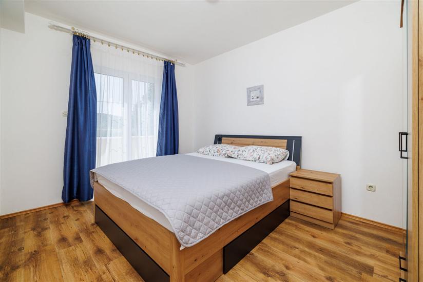 Apartment A1, for 6 persons