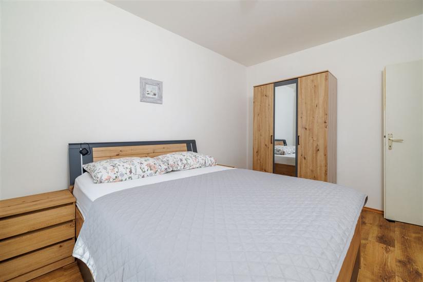 Apartment A1, for 6 persons