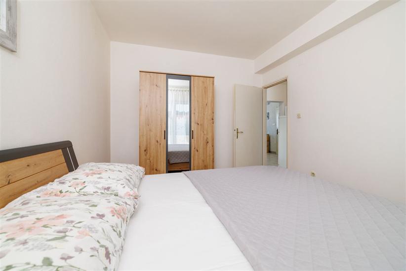 Apartment A1, for 6 persons