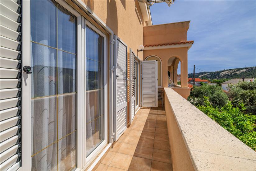 Apartment A1, for 6 persons