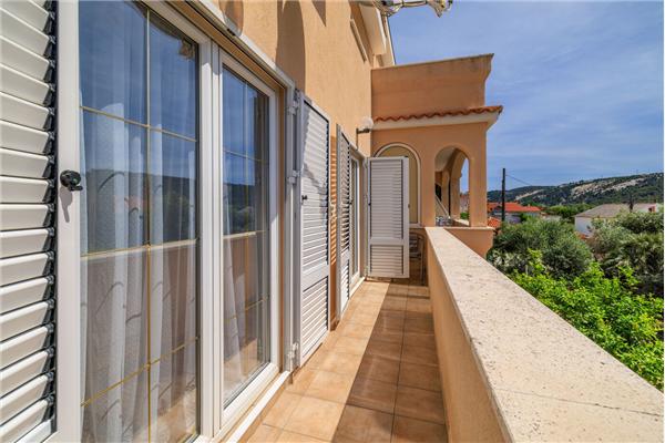 Apartment A1, for 6 persons