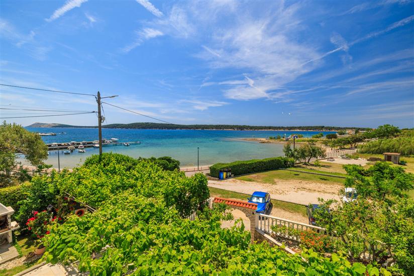 Apartment A4, for 3 persons