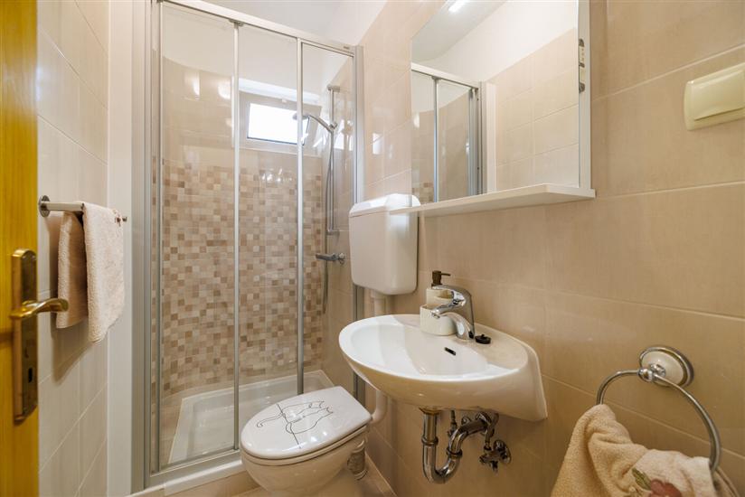 Apartment A4, for 3 persons