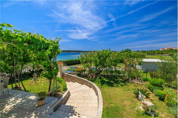 Apartment A4, for 3 persons