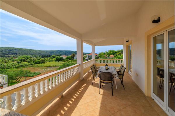 Apartment A1, for 5 persons