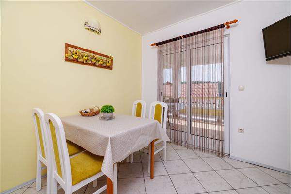 Apartment A1, for 5 persons