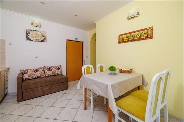 Apartment A1, for 5 persons