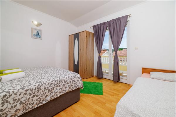 Apartment A1, for 5 persons