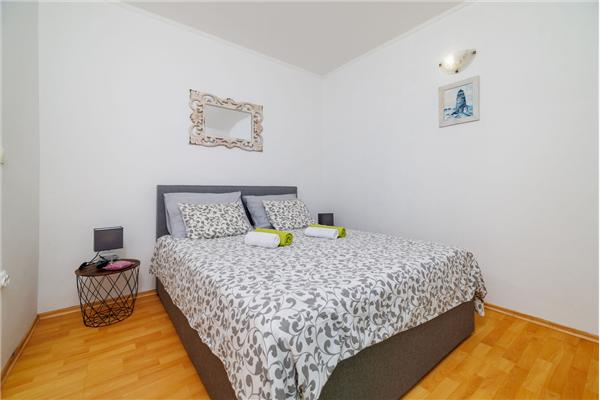 Apartment A1, for 5 persons