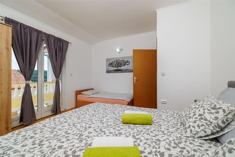 Apartment A1, for 5 persons