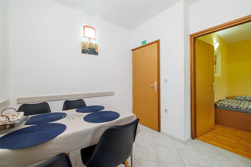 Apartment A2, for 5 persons