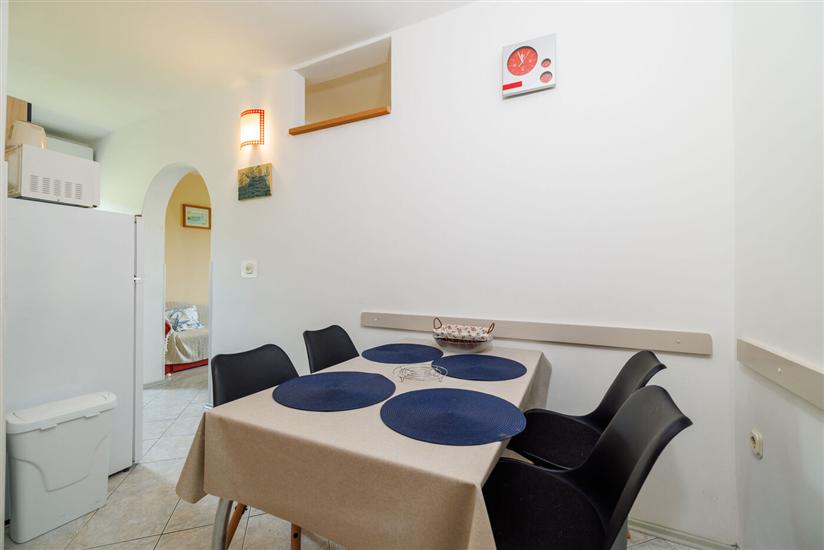 Apartment A2, for 5 persons