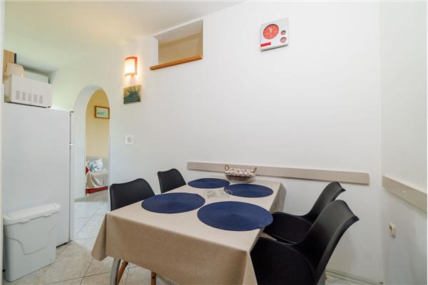 Apartment A2, for 5 persons