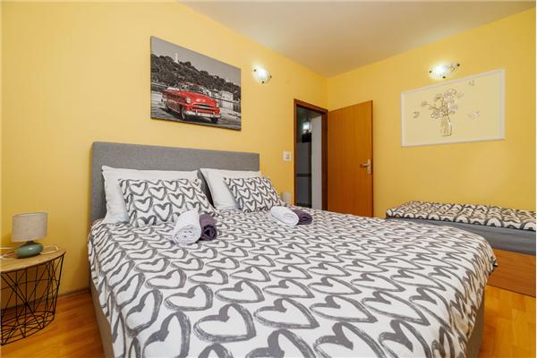 Apartment A2, for 5 persons