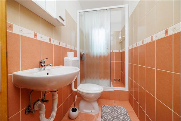 Apartment A2, for 5 persons