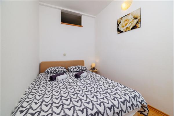 Apartment A2, for 5 persons