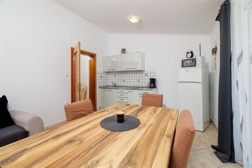 Apartman A4, na 3 osebe