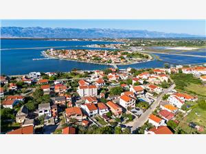 Apartments Jelica Pag - island Pag, Size 50.00 m2, Airline distance to town centre 400 m