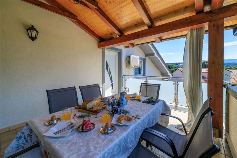 Apartment A1, for 6 persons