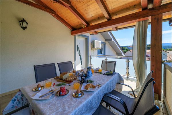 Apartment A1, for 6 persons