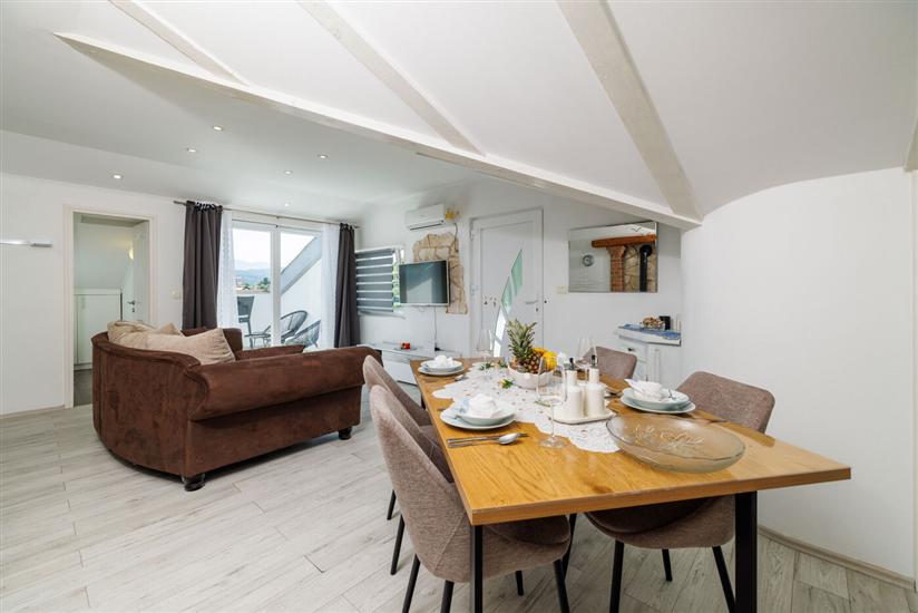 Apartment A1, for 6 persons