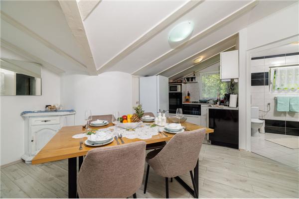 Apartment A1, for 6 persons