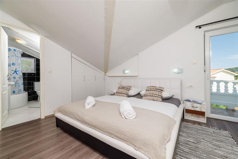 Apartment A1, for 6 persons