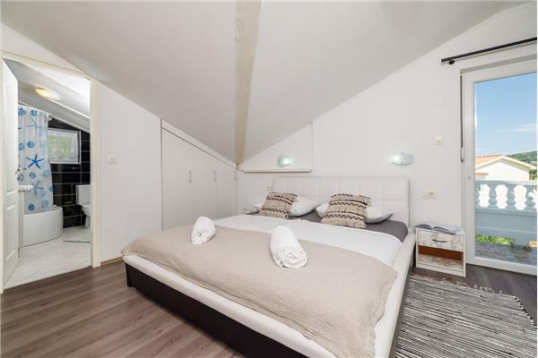 Apartment A1, for 6 persons