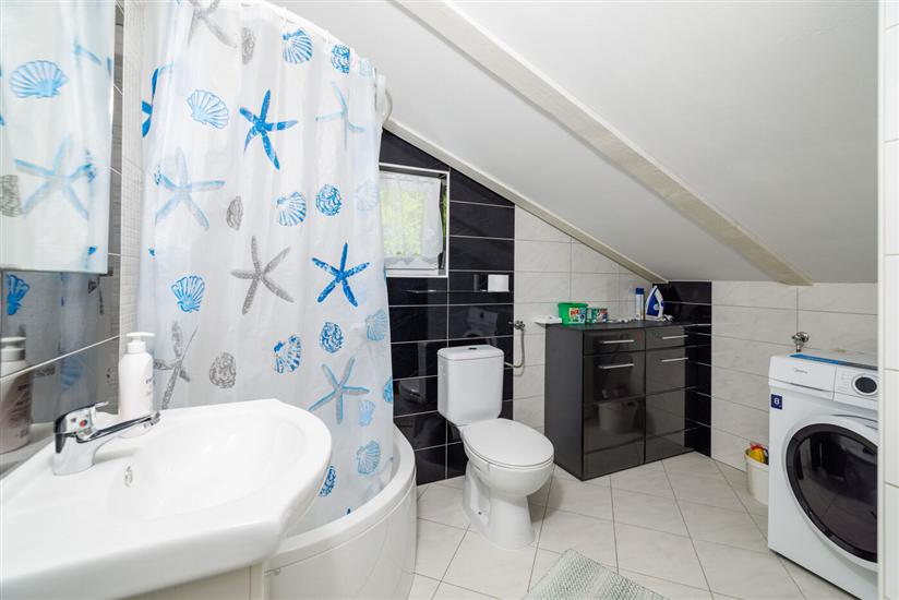 Apartment A1, for 6 persons