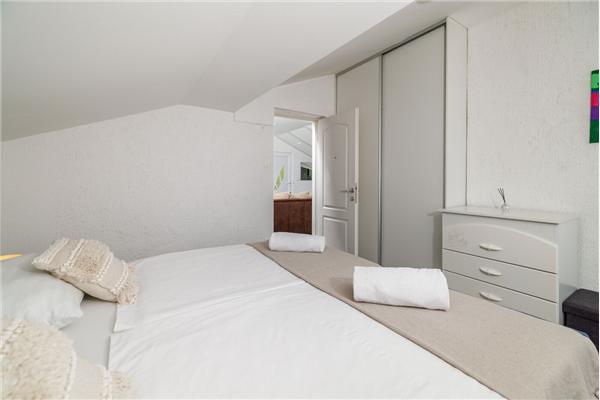 Apartment A1, for 6 persons