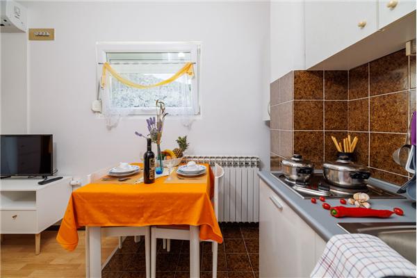 Apartment A2, for 3 persons