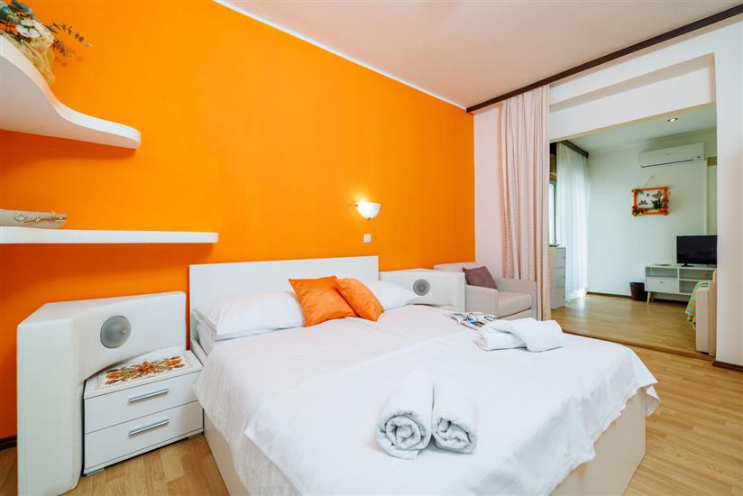 Apartment A2, for 3 persons