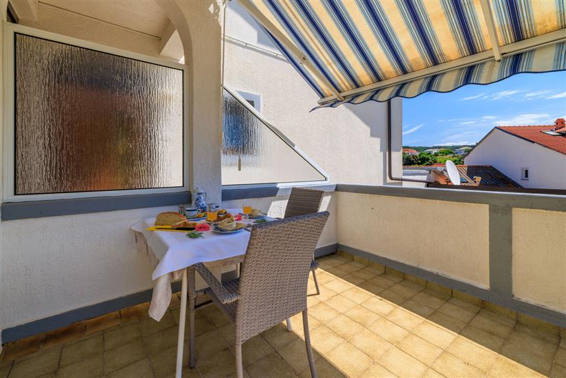 Apartment A2, for 3 persons