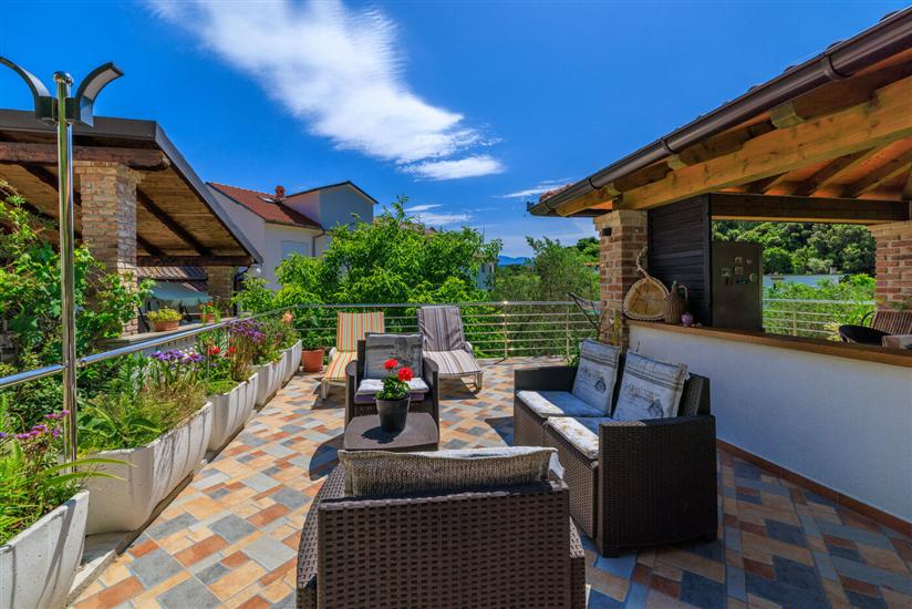 Apartments Mirjana T.