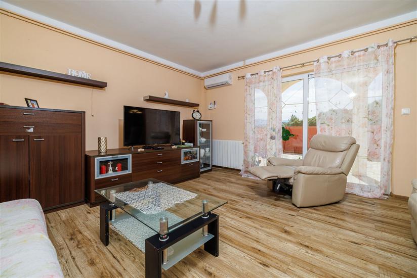 Apartment A1, for 6 persons