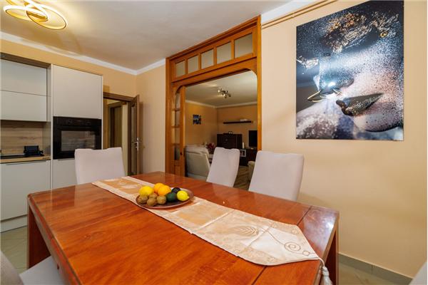 Apartment A1, for 6 persons