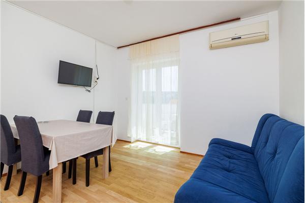Apartment A1, for 5 persons