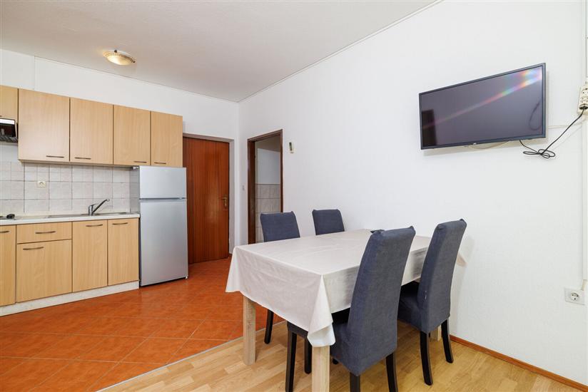 Apartment A1, for 5 persons