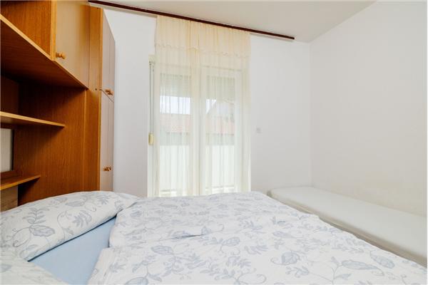 Apartment A1, for 5 persons