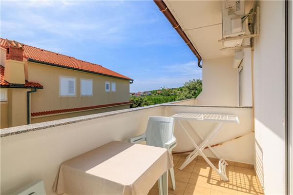 Apartment A1, for 5 persons