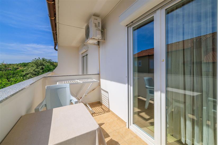 Apartment A1, for 5 persons